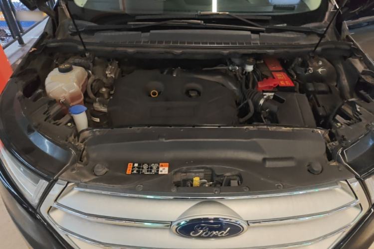 Used Ford Edge 2018 EcoBoost 245 Two-Wheel-Drive Titanium 7-Seater China VI Standard Engine Bay