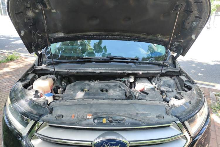 Used Ford Edge 2018 EcoBoost 245 Two-Wheel-Drive Titanium 7-Seater China VI Standard Engine Bay