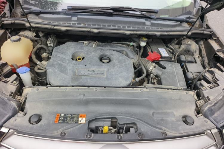 Used Ford Edge 2018 EcoBoost 245 Two-Wheel-Drive Titanium 7-Seater China V Standard Engine Bay