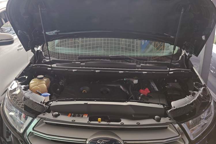 Used Ford Edge 2018 EcoBoost 245 Two-Wheel-Drive Titanium 5-Seater China V Standard Engine Bay