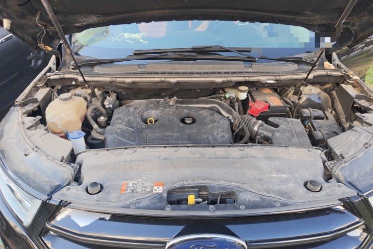 Used Ford Edge 2018 EcoBoost 245 Two-Wheel-Drive Titanium 5-Seater China VI Standard Engine Bay