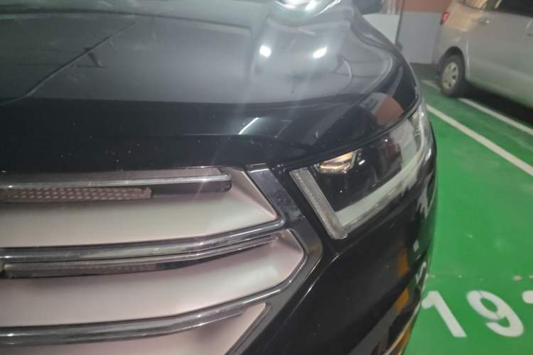 Used Ford Edge 2018 EcoBoost 245 Two-Wheel-Drive Titanium 7-Seater China V Standard Engine Bay Left