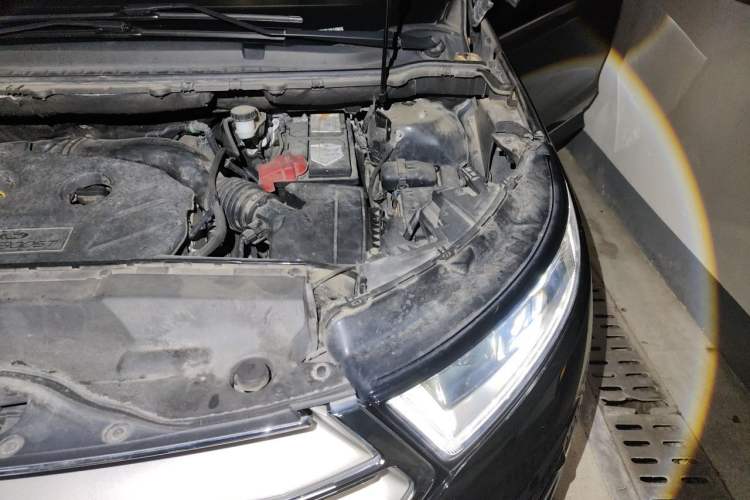 Used Ford Edge 2018 EcoBoost 245 Two-Wheel-Drive Titanium 7-Seater China V Standard Engine Bay Left