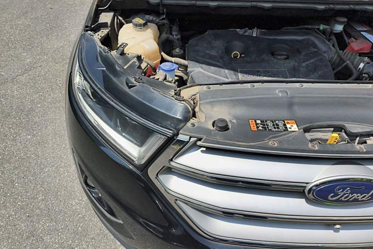 Used Ford Edge 2018 EcoBoost 245 Two-Wheel-Drive Titanium 7-Seater China V Standard Engine Bay Right