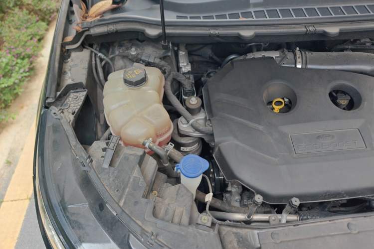 Used Ford Edge 2018 EcoBoost 245 4x4 Titanium Plus 7-Seater China V Standard Engine Bay Right