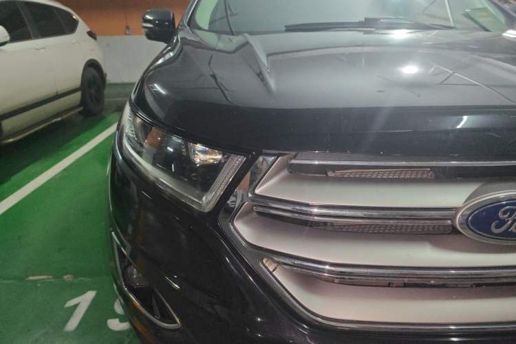 Used Ford Edge 2018 EcoBoost 245 Two-Wheel-Drive Titanium 7-Seater China V Standard Engine Bay Right