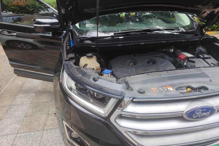 Used Ford Edge 2018 EcoBoost 245 Two-Wheel-Drive Titanium 7-Seater China V Standard Engine Bay Right