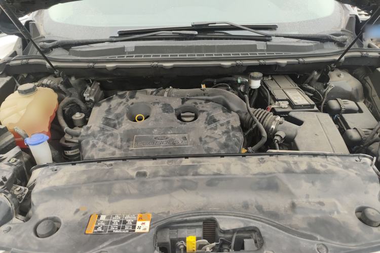 Used Ford Edge 2018 EcoBoost 245 Two-Wheel-Drive Titanium 7-Seater China V Standard Engine Bay