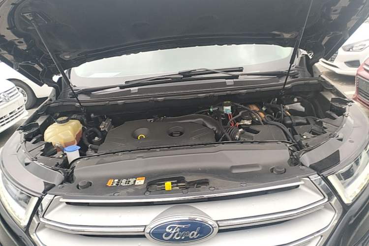 Used Ford Edge 2018 EcoBoost 245 Two-Wheel-Drive Titanium 7-Seater China V Standard Engine Bay