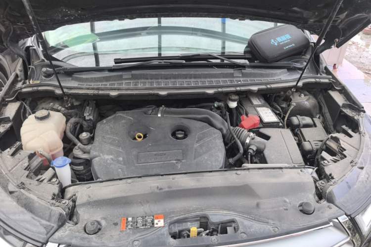 Used Ford Edge 2018 EcoBoost 245 Two-Wheel-Drive Titanium 7-Seater China VI Standard Engine Bay