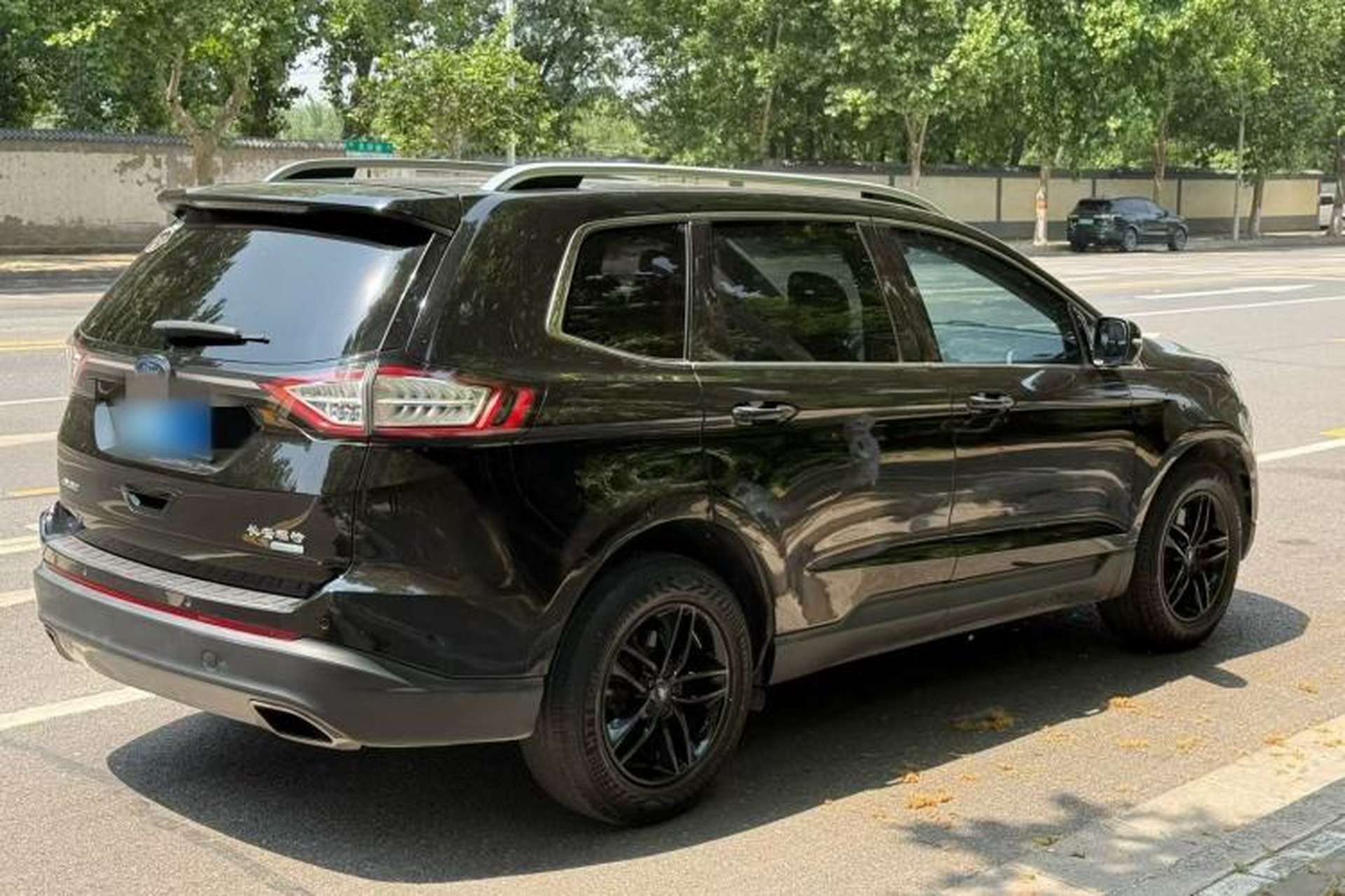 Used Ford Edge 2018 EcoBoost 245 Two-Wheel-Drive Titanium 7-Seater China V Standard Exterior 1