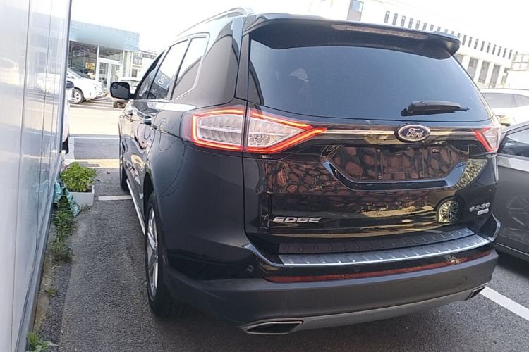 Used Ford Edge 2018 EcoBoost 245 Two-Wheel-Drive Titanium 7-Seater China V Standard Exterior 2