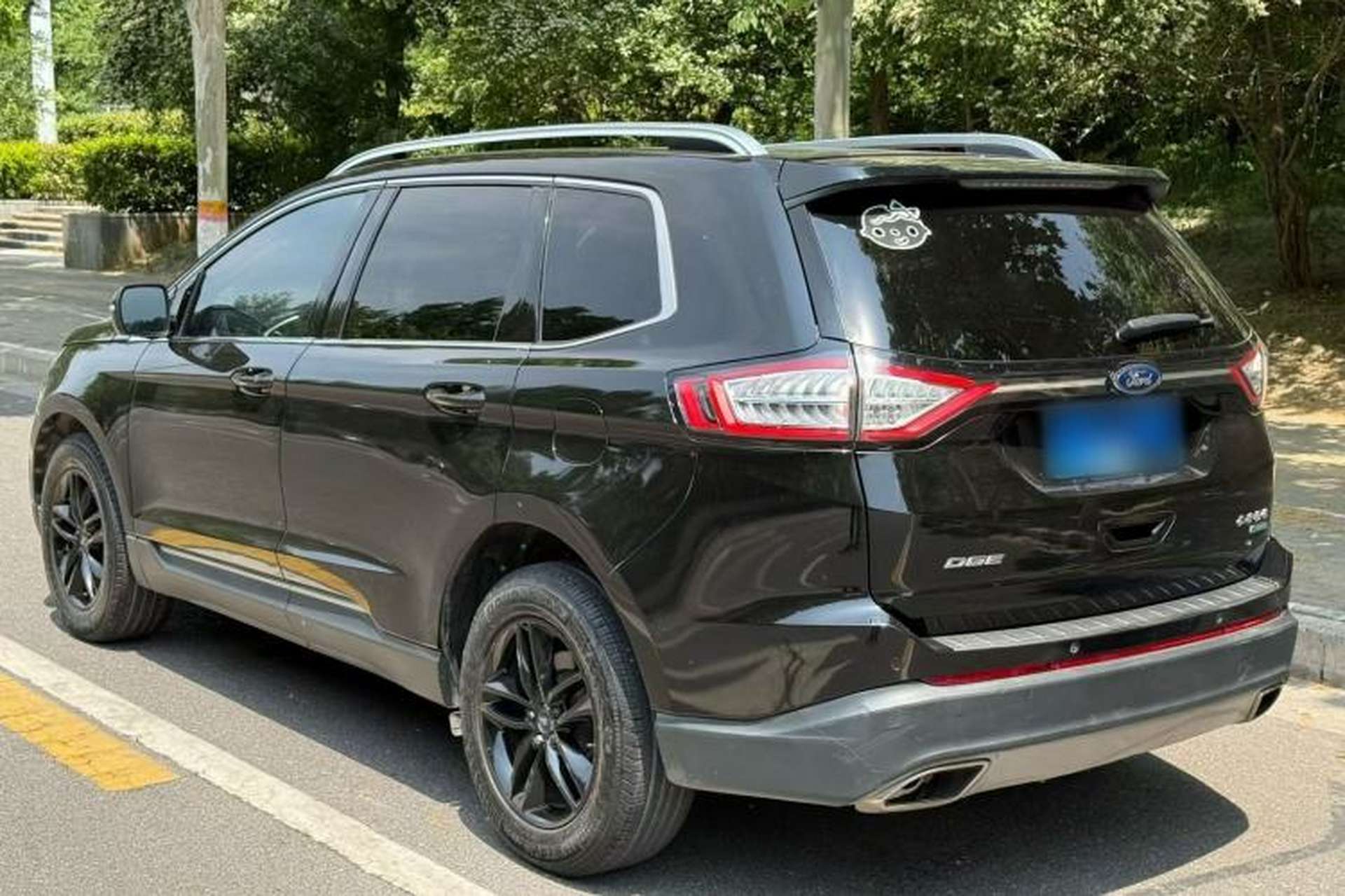 Used Ford Edge 2018 EcoBoost 245 Two-Wheel-Drive Titanium 7-Seater China V Standard Exterior 3