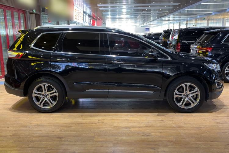 Used Ford Edge 2018 EcoBoost 245 Two-Wheel-Drive Titanium 7-Seater China V Standard Exterior 3