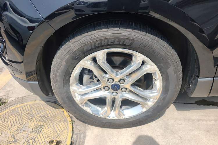 Used Ford Edge 2018 EcoBoost 245 Two-Wheel-Drive Titanium 7-Seater China V Standard Exterior 4