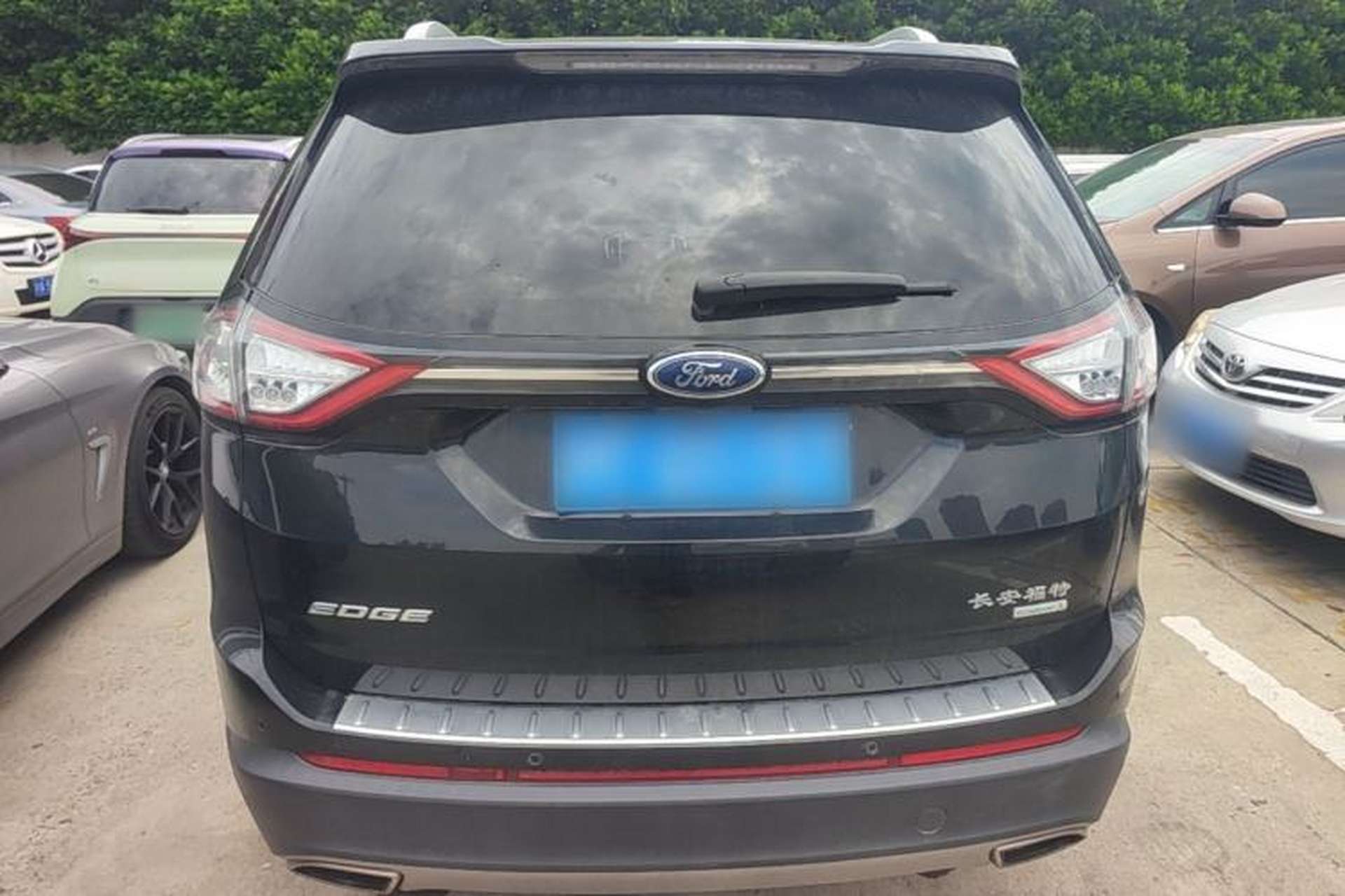 Used Ford Edge 2018 EcoBoost 245 Two-Wheel-Drive Titanium 7-Seater China V Standard Exterior 4