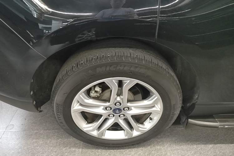 Used Ford Edge 2018 EcoBoost 245 Two-Wheel-Drive Titanium 7-Seater China VI Standard Exterior 5