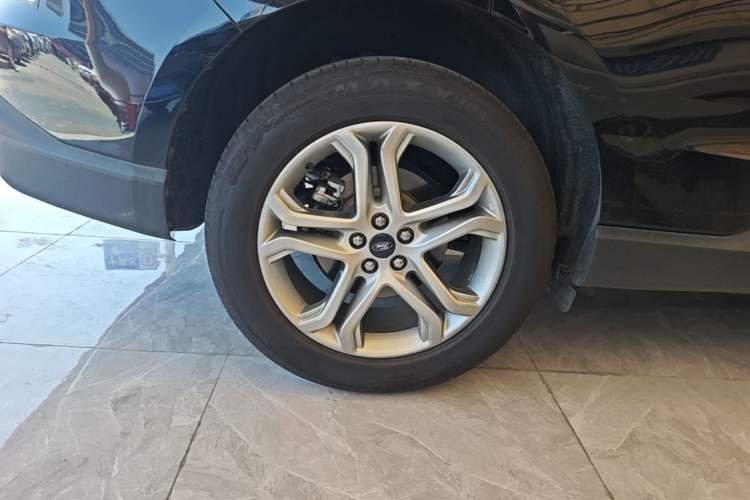 Used Ford Edge 2018 EcoBoost 245 Two-Wheel-Drive Titanium 7-Seater China V Standard Exterior 5