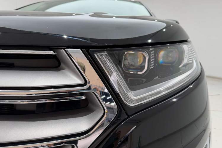 Used Ford Edge 2018 EcoBoost 245 Two-Wheel-Drive Titanium 7-Seater China V Standard Exterior 9