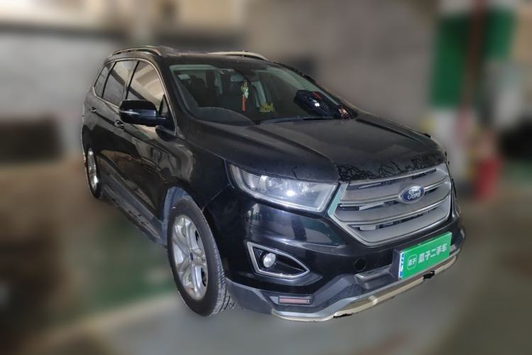 Used Ford Edge 2018 EcoBoost 245 Four-Wheel Drive Titanium 7-Seater Front Right 45 Deg
