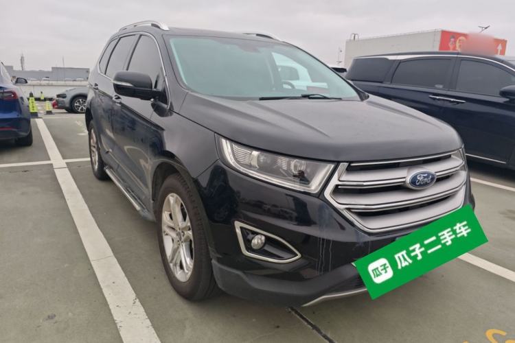 Used Ford Edge 2018 EcoBoost 245 Four-Wheel Drive Titanium 7-Seater Front Right 45 Deg