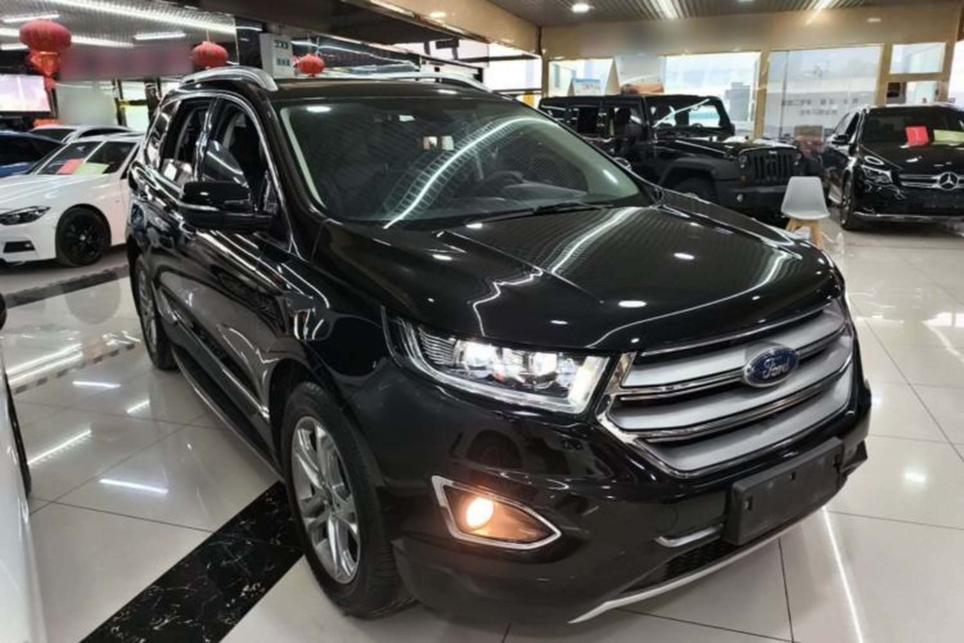 Used Ford Edge 2018 EcoBoost 245 Two-Wheel-Drive Titanium 7-Seater China V Standard Front Right 45 Deg