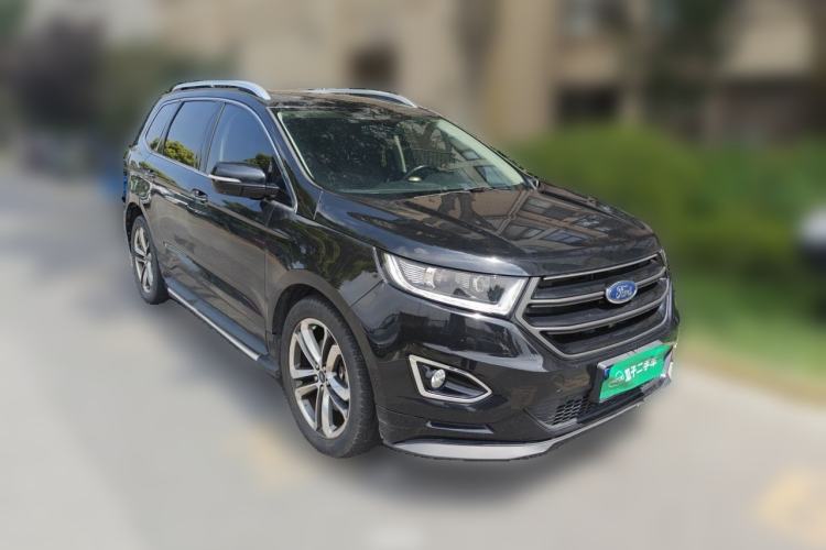 Used Ford Edge 2018 EcoBoost 245 Two-Wheel-Drive Sporty 7-Seater Front Right 45 Deg