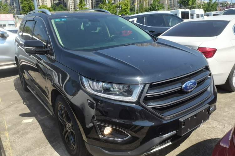 Used Ford Edge 2018 EcoBoost 245 Two-Wheel-Drive Titanium 7-Seater China V Standard Front Right 45 Deg