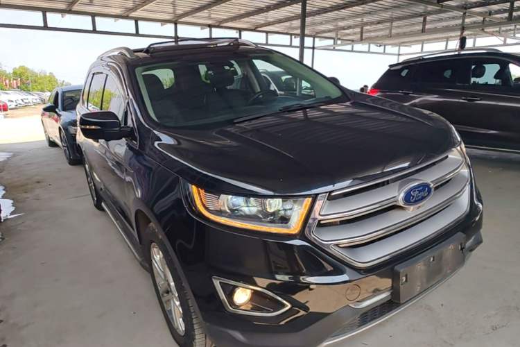 Used Ford Edge 2018 EcoBoost 245 Two-Wheel-Drive Titanium 7-Seater China V Standard Front Right 45 Deg