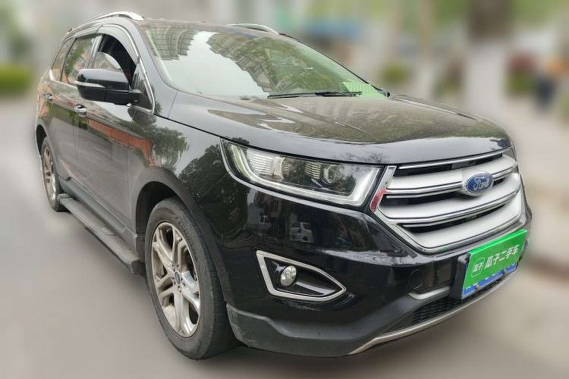 Used Ford Edge 2018 EcoBoost 245 Four-Wheel Drive Titanium 7-Seater Front Right 45 Deg