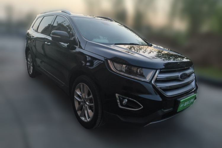 Used Ford Edge 2018 EcoBoost 245 Four-Wheel Drive Titanium 7-Seater Front Right 45 Deg