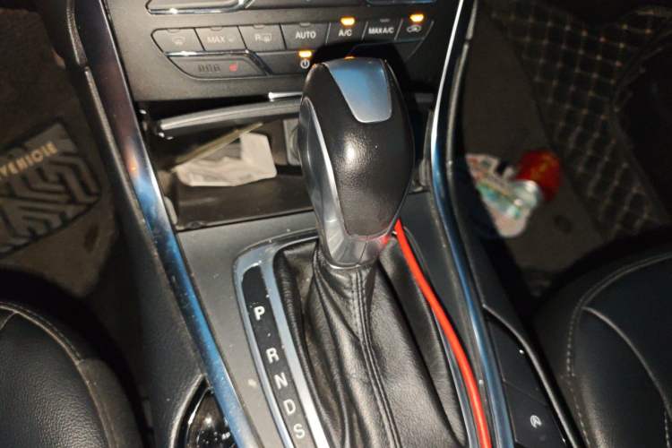 Used Ford Edge 2018 EcoBoost 245 Two-Wheel-Drive Titanium 7-Seater China VI Standard Gear Lever