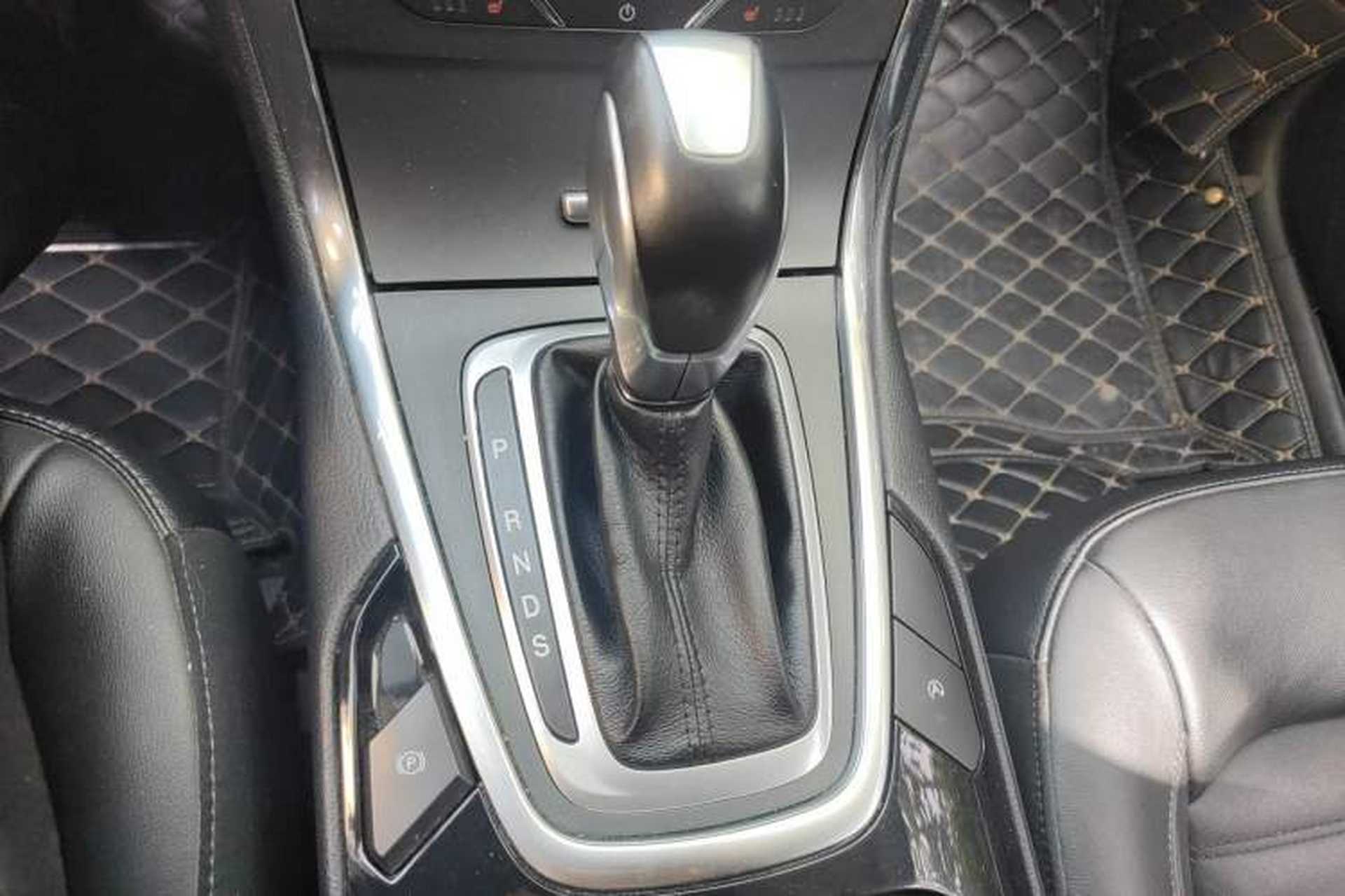 Used Ford Edge 2018 EcoBoost 245 Two-Wheel-Drive Titanium 7-Seater China V Standard Gear Lever