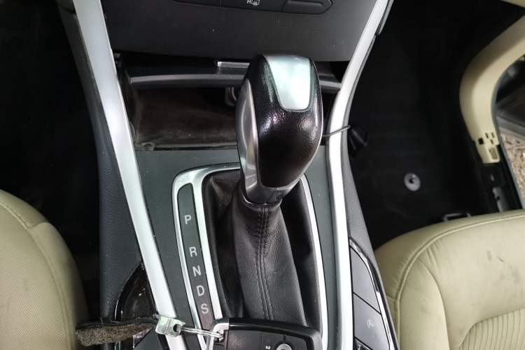 Used Ford Edge 2018 EcoBoost 245 Two-Wheel-Drive Titanium 5-Seater China V Standard Gear Lever