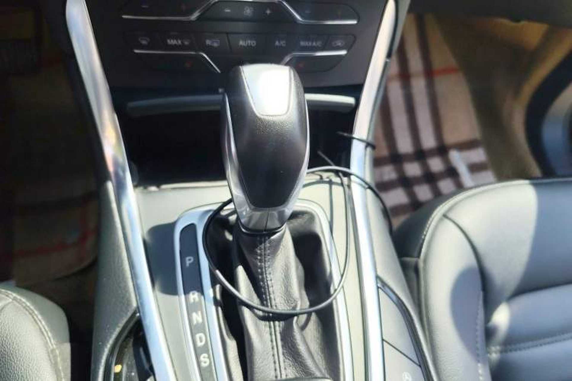 Used Ford Edge 2018 EcoBoost 245 Two-Wheel-Drive Titanium 7-Seater China VI Standard Gear Lever