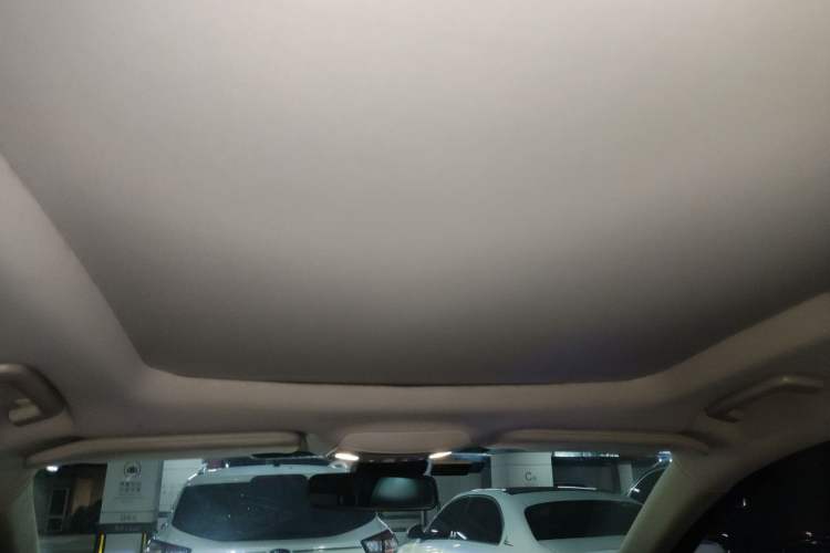 Used Ford Edge 2018 EcoBoost 245 Four-Wheel Drive Titanium 7-Seater Headliner