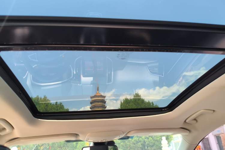 Used Ford Edge 2018 EcoBoost 245 Four-Wheel Drive Titanium 7-Seater Headliner