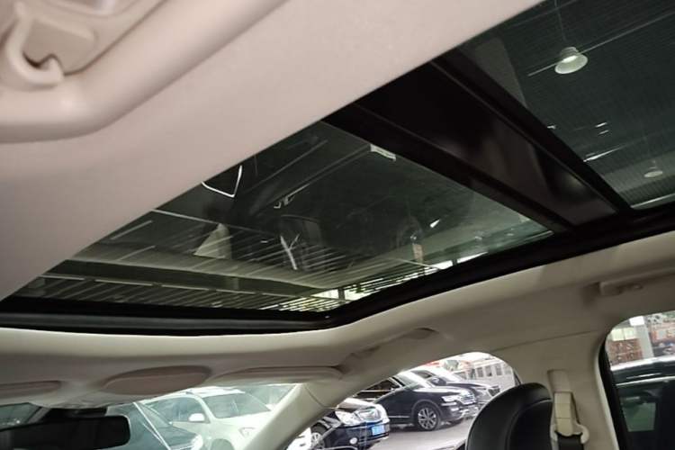 Used Ford Edge 2018 EcoBoost 245 Two-Wheel-Drive Titanium 7-Seater China VI Standard Headliner