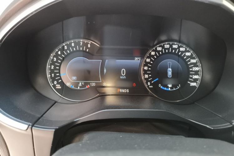 Used Ford Edge 2018 EcoBoost 245 Four-Wheel Drive Titanium 7-Seater Instrument Cluster