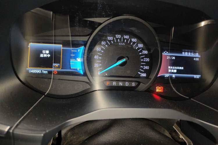 Used Ford Edge 2018 EcoBoost 245 Four-Wheel Drive Titanium 7-Seater Instrument Cluster