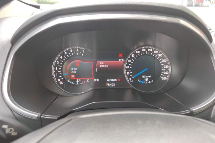 Used Ford Edge 2018 EcoBoost 245 Four-Wheel Drive Titanium 7-Seater Instrument Cluster