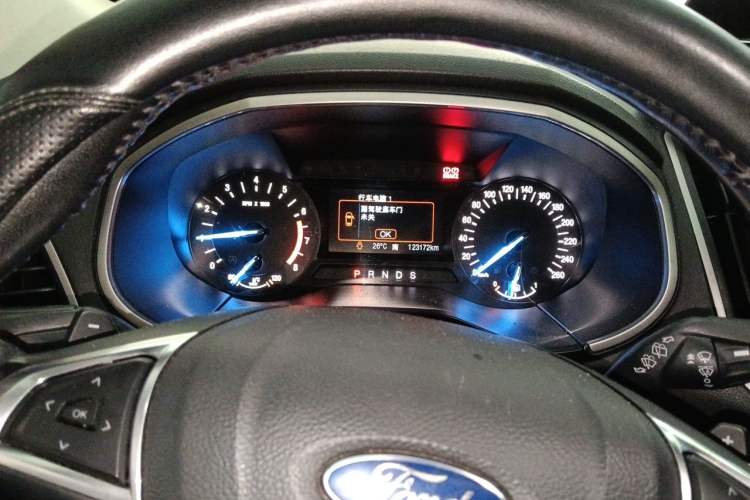 Used Ford Edge 2018 EcoBoost 245 Two-Wheel-Drive Platinum Edition 5 Seats Instrument Cluster