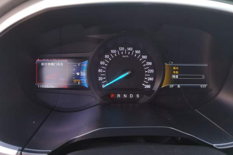 Used Ford Edge 2018 EcoBoost 245 Four-Wheel Drive Titanium 7-Seater Instrument Cluster