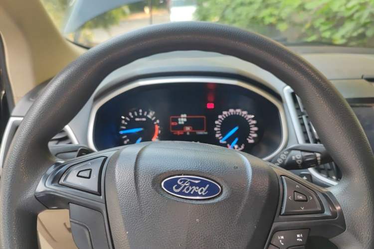 Used Ford Edge 2018 EcoBoost 245 Two-Wheel-Drive Titanium 5-Seater China V Standard Instrument Cluster