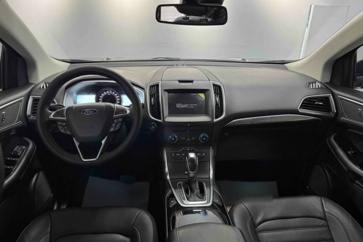 Used Ford Edge 2018 EcoBoost 245 Two-Wheel-Drive Titanium 7-Seater China V Standard Interior 1