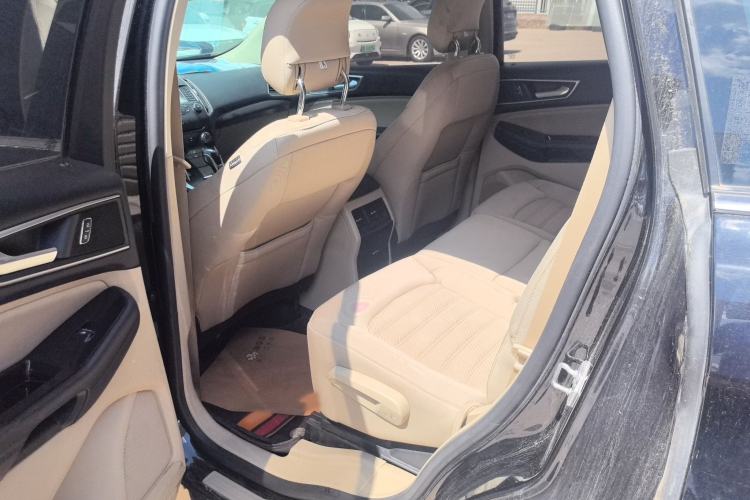 Used Ford Edge 2018 EcoBoost 245 Two-Wheel-Drive Titanium 5-Seater China VI Standard Interior 1