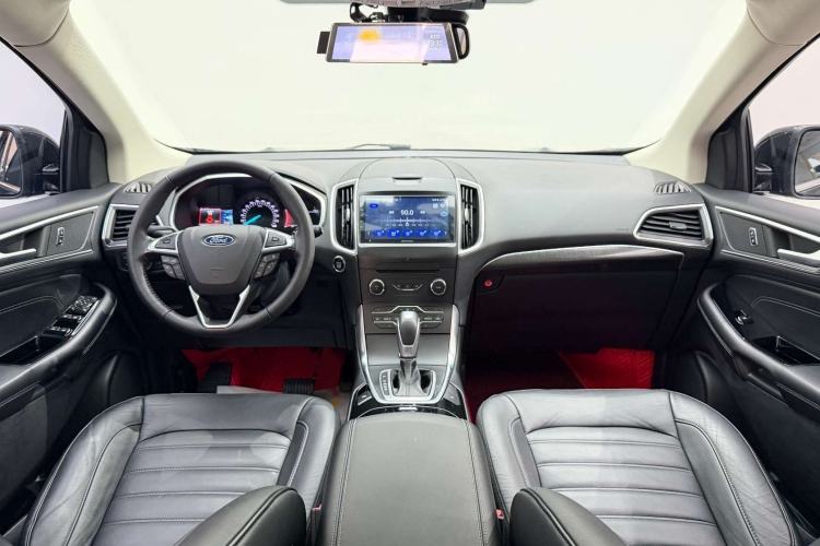 Used Ford Edge 2018 EcoBoost 245 Two-Wheel-Drive Titanium 7-Seater China V Standard Interior 11