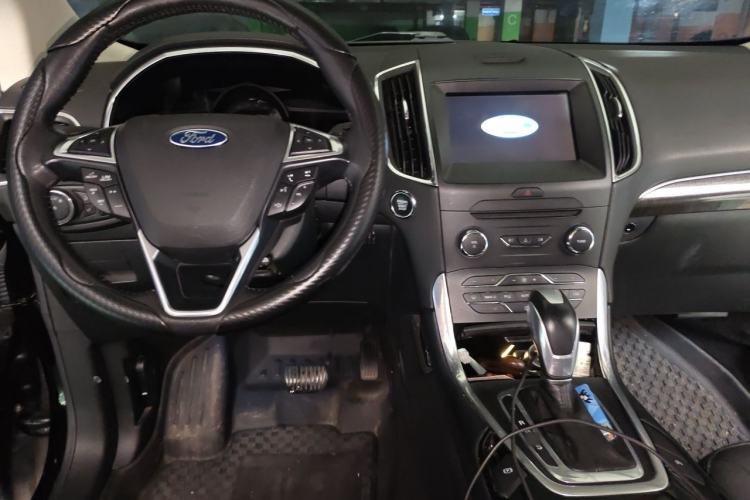 Used Ford Edge 2018 EcoBoost 245 Two-Wheel-Drive Titanium 7-Seater China V Standard Interior 2