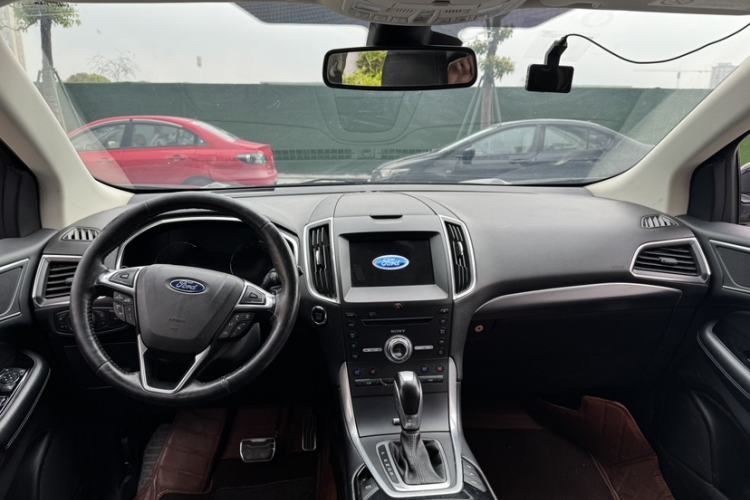 Used Ford Edge 2018 EcoBoost 245 4x4 Titanium Plus 7-Seater China V Standard Interior 3