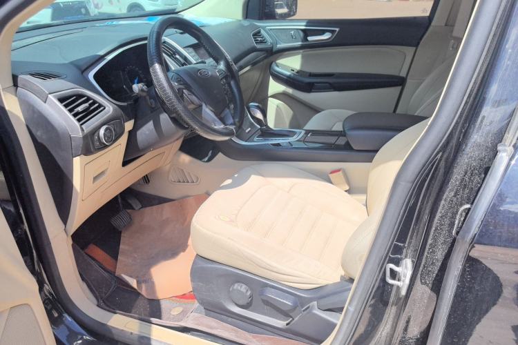 Used Ford Edge 2018 EcoBoost 245 Two-Wheel-Drive Titanium 5-Seater China VI Standard Interior 3